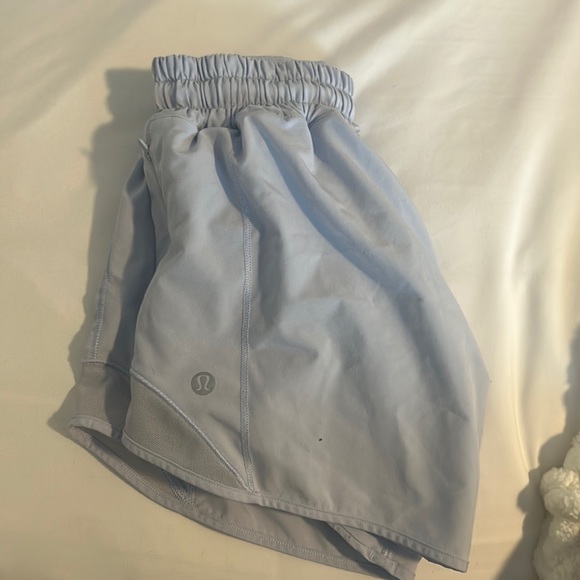 Lululemon hotty hots. Size 0, 4”. - Picture 1 of 3